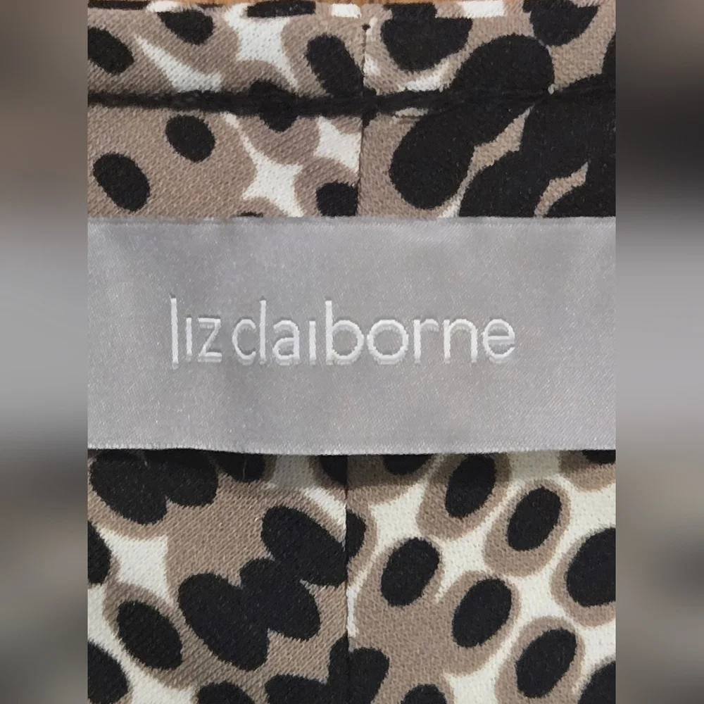 NWOT Liz Claiborne Skirt